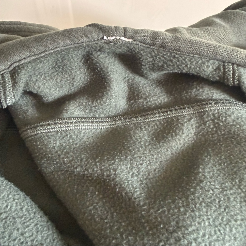 Lululemon Athletica Green Women's Zip Up Hoodie - Picture 6 of 7